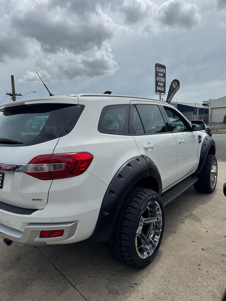 2016 Ford EVEREST