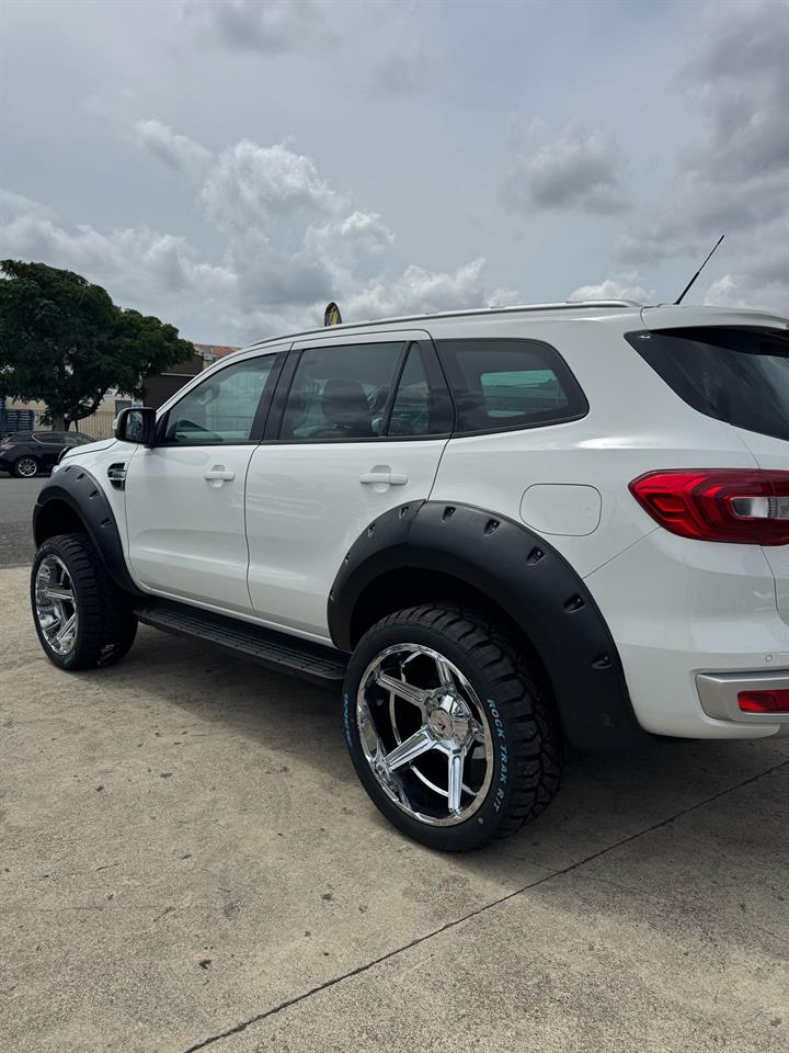 2016 Ford EVEREST