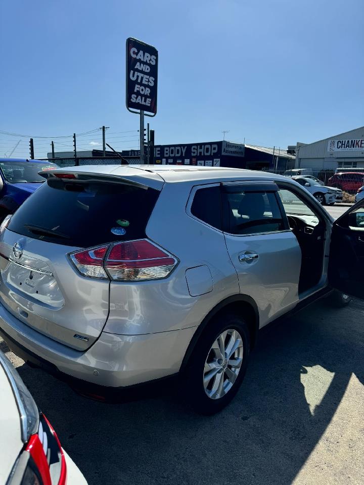 2014 Nissan X-TRAIL 