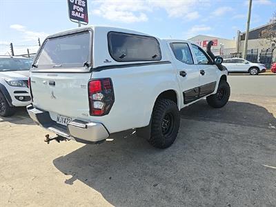 2021 Mitsubishi Triton D/CAB GLX 2.5D/4AT/U - Thumbnail